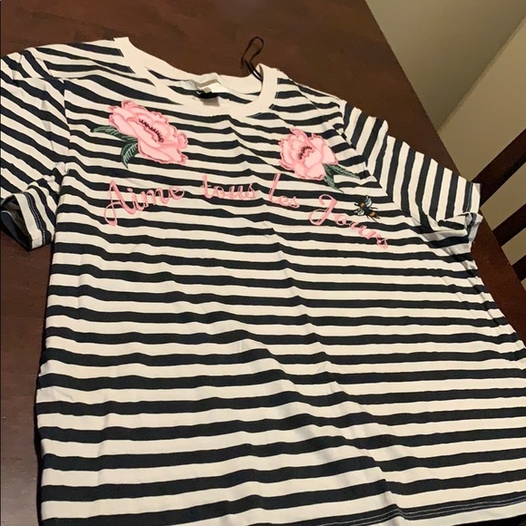 H&M Tops - H&M stripe shirt